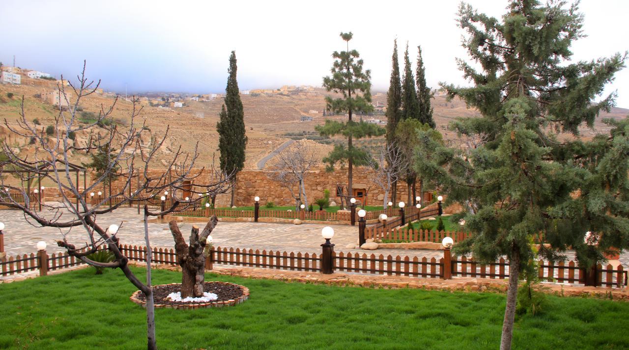 Hayat Zaman Hotel And Resort Petra วาดี มูซา ภายนอก รูปภาพ